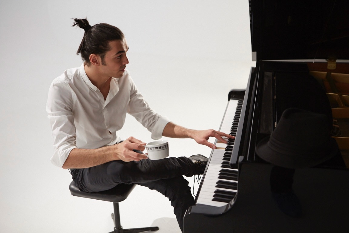 Mesh Rayheen Fi Dahya مش رايحين في داهية