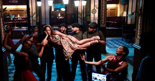 Magnona bik مجنونة بيك